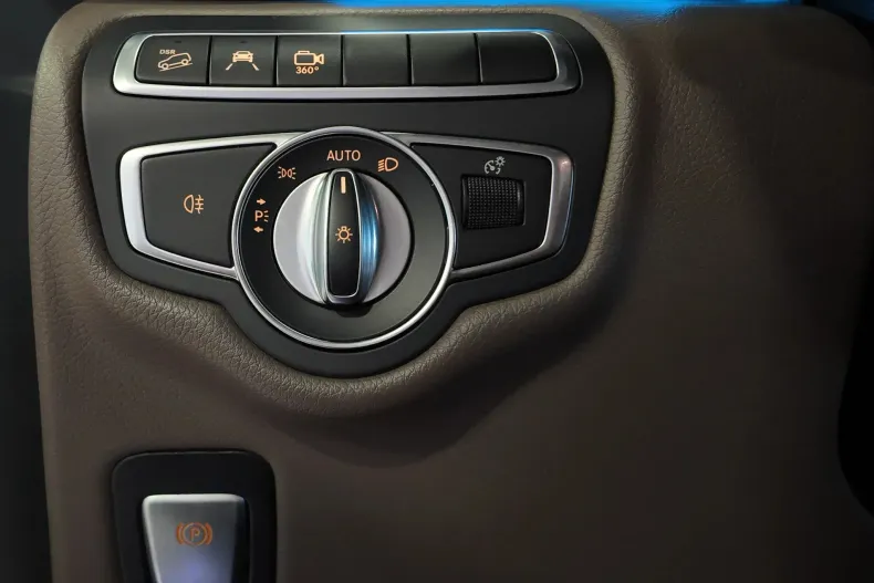 Mercedes-Benz V din 2021 cu 144.600 km - oferta MER143914 - foto 24