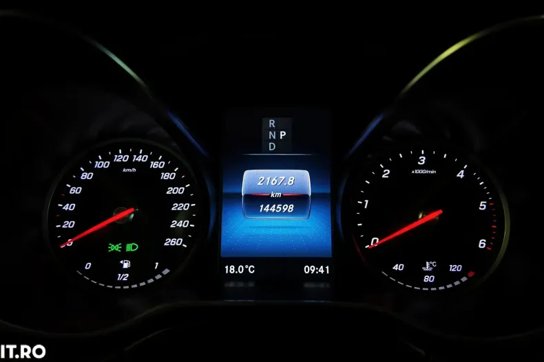 Mercedes-Benz V din 2021 cu 144.600 km - oferta MER143914 - foto 27