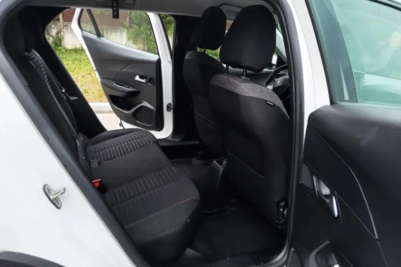 Peugeot 2008 din 2020 cu 90.550 km - oferta PEU143936 - foto 8