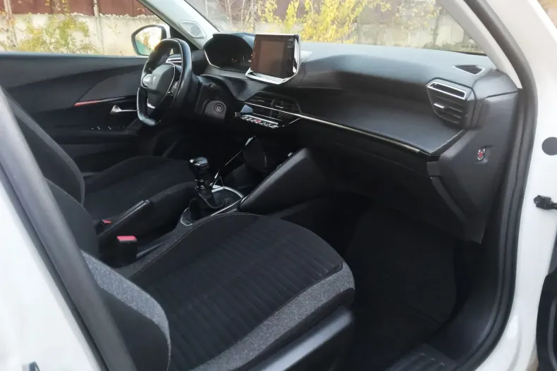 Peugeot 2008 din 2020 cu 90.550 km - oferta PEU143936 - foto 13