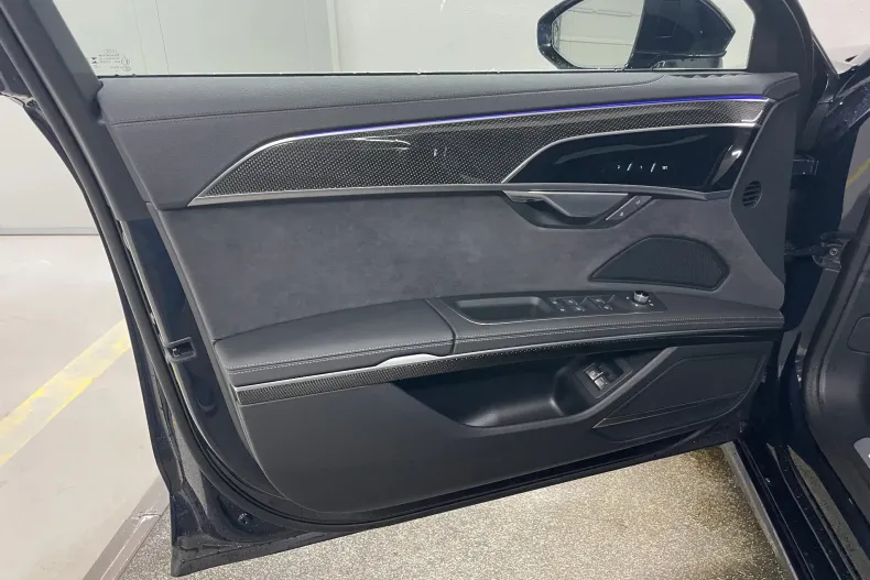 Audi A8 din 2025 cu 8.350 km - oferta AUD143946 - foto 12