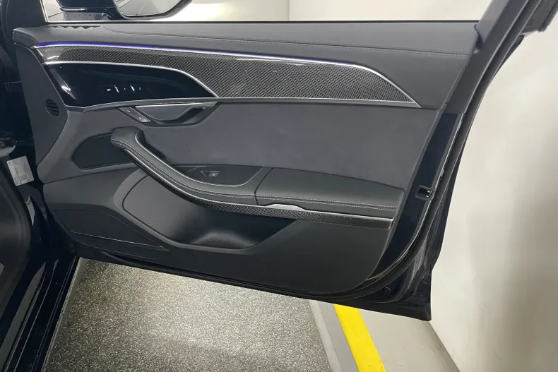 Audi A8 din 2025 cu 8.350 km - oferta AUD143946 - foto 14