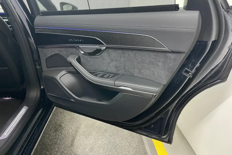 Audi A8 din 2025 cu 8.350 km - oferta AUD143946 - foto 18