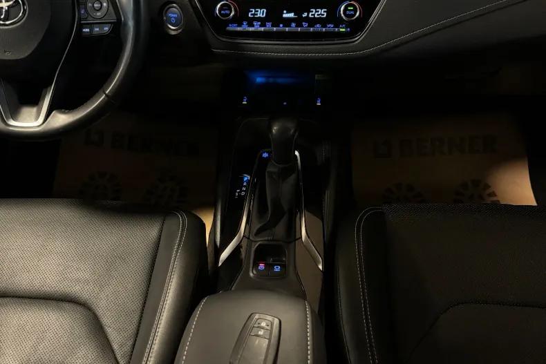 Toyota Corolla din 2019 cu 66.700 km - oferta TOY143950 - foto 13