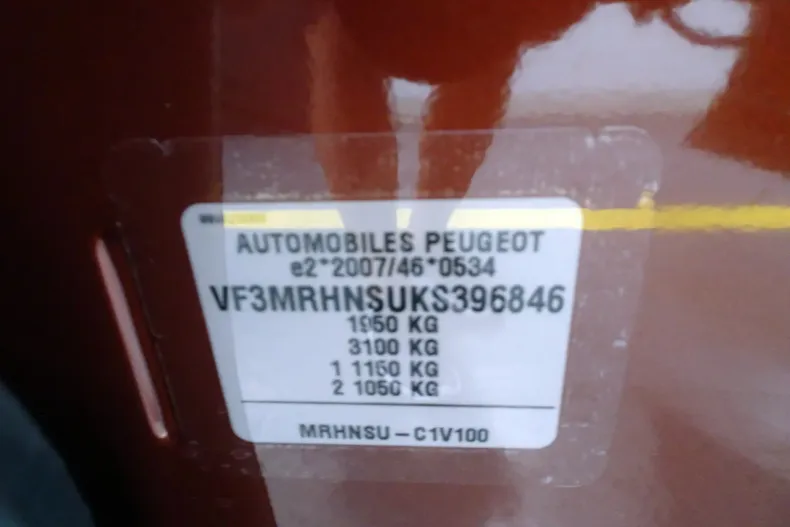 Peugeot 3008 din 2019 cu 106.000 km - oferta PEU143953 - foto 24