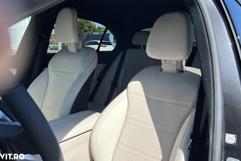 Mercedes-Benz C din 2025 cu 3.000 km - oferta MER143963 - foto 11