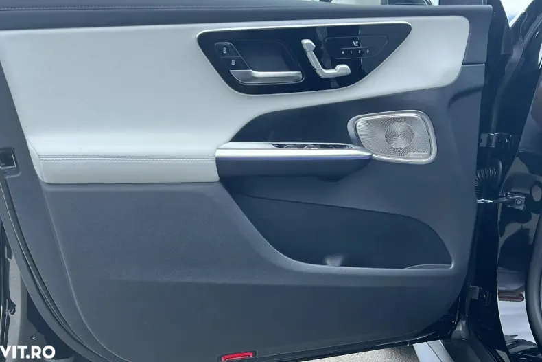 Mercedes-Benz GLC din 2025 cu 3.000 km - oferta MER143965 - foto 11