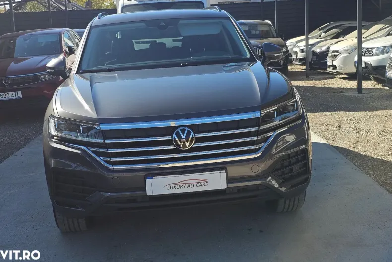 Volkswagen Touareg din 2023 cu 130.000 km - oferta VOL143975 - foto 1