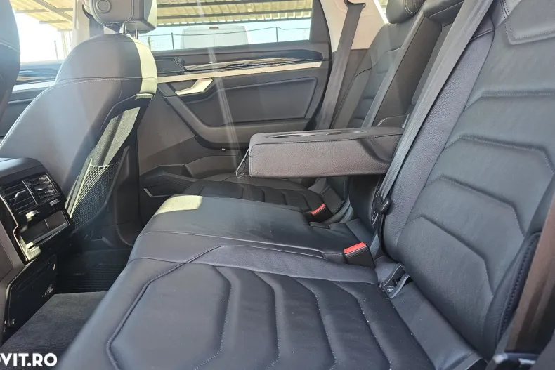 Volkswagen Touareg din 2023 cu 130.000 km - oferta VOL143975 - foto 7