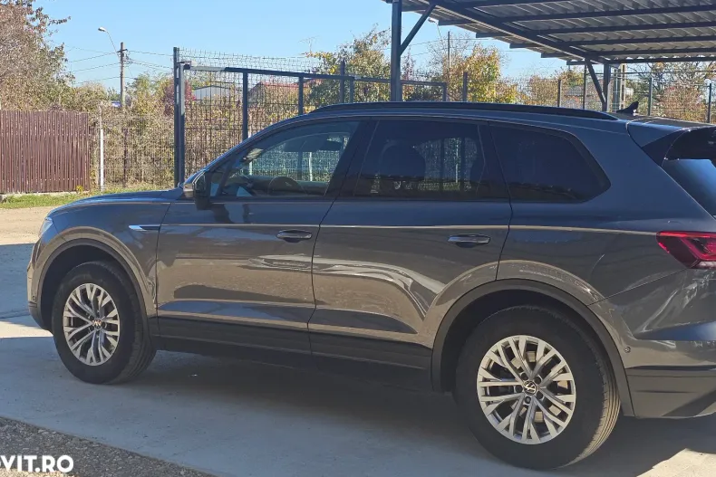 Volkswagen Touareg din 2023 cu 130.000 km - oferta VOL143975 - foto 9