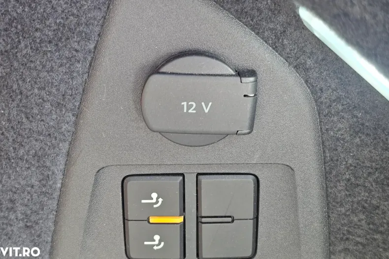 Volkswagen Touareg din 2023 cu 130.000 km - oferta VOL143975 - foto 12