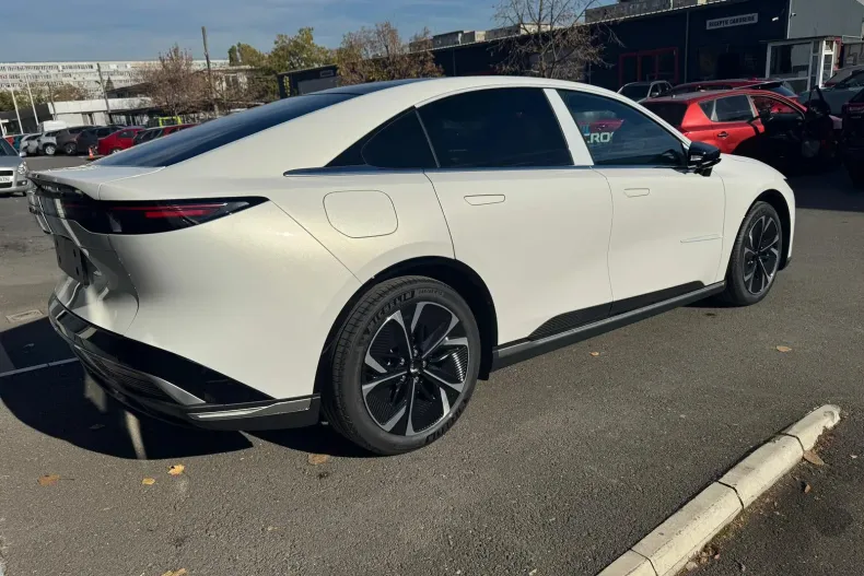 Mazda 6e din 2025 cu 1 km - oferta MAZ143979 - foto 6