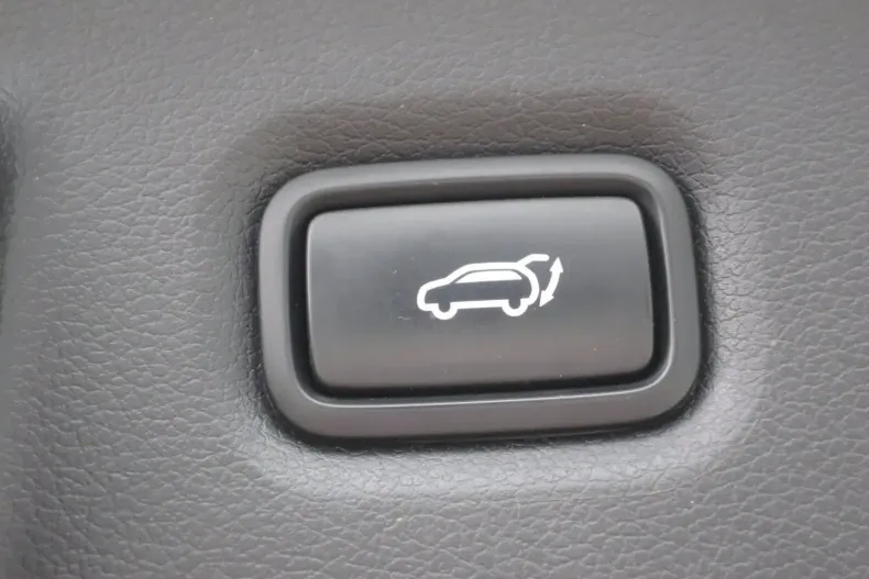 Hyundai SANTA FE din 2021 cu 53.206 km - oferta HYU143983 - foto 7