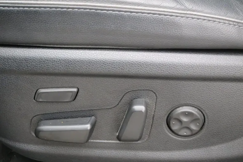 Hyundai SANTA FE din 2021 cu 53.206 km - oferta HYU143983 - foto 10