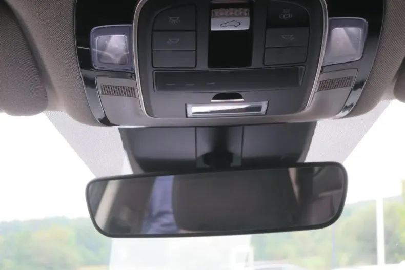 Hyundai SANTA FE din 2021 cu 53.206 km - oferta HYU143983 - foto 17