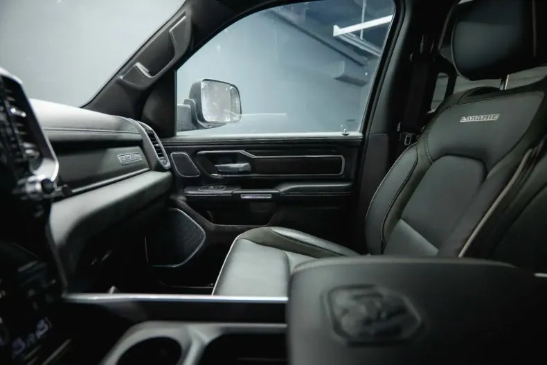 Dodge RAM din 2023 cu 15.380 km - oferta DOD143998 - foto 38