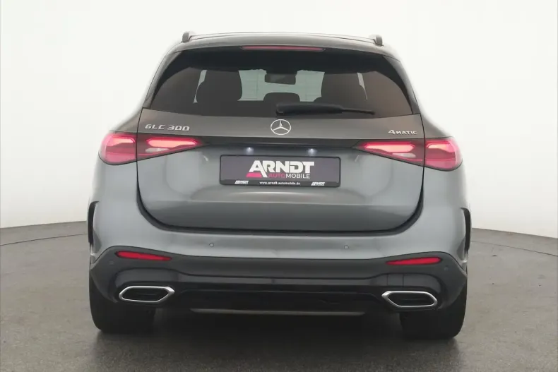 Mercedes-Benz GLC 300 din 2023 cu 45.900 km - oferta MER143999 - foto 4