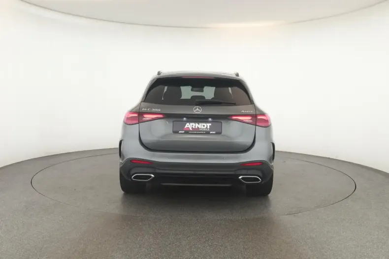 Mercedes-Benz GLC 300 din 2023 cu 45.900 km - oferta MER143999 - foto 28