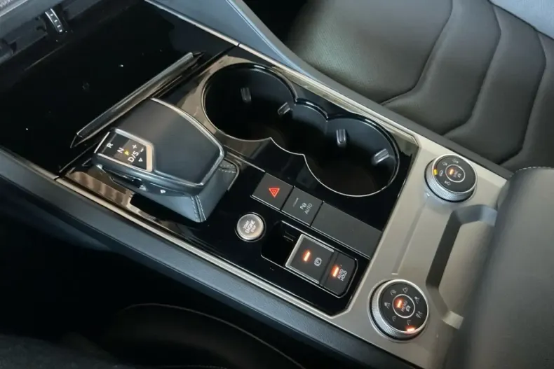 Volkswagen Touareg din 2021 cu 74.810 km - oferta VOL144018 - foto 10