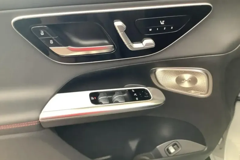 Mercedes-Benz GLC 43 AMG din 2025 cu 9.335 km - oferta MER144024 - foto 10