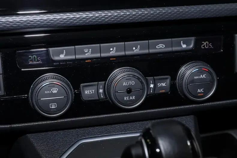 Volkswagen T6 Transporter din 2022 cu 41.600 km - oferta VOL144037 - foto 18