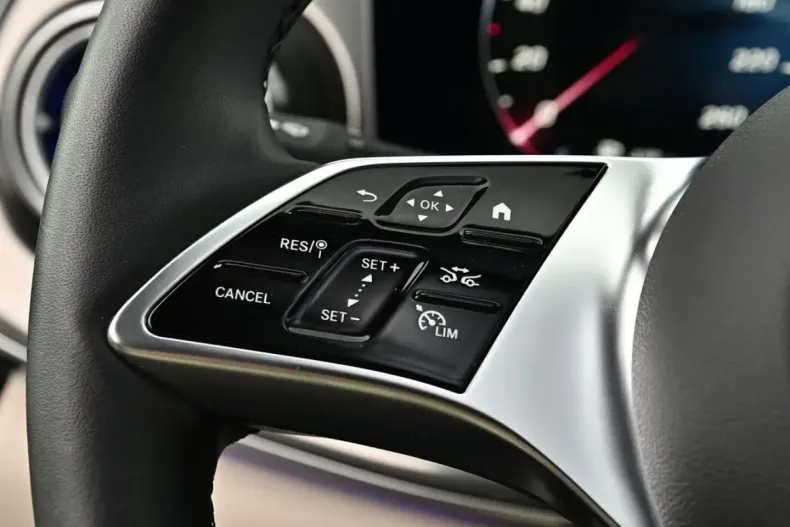 Mercedes-Benz V 300 din 2025 cu 8.070 km - oferta MER144052 - foto 19