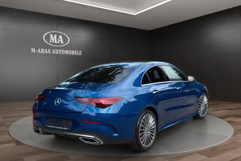 Mercedes-Benz CLA 200 din 2024 cu 4.000 km - oferta MER144053 - foto 6
