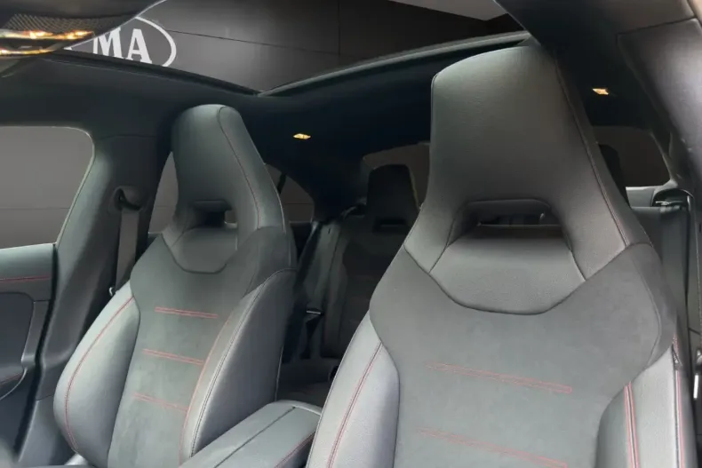 Mercedes-Benz CLA 200 din 2024 cu 4.000 km - oferta MER144053 - foto 14
