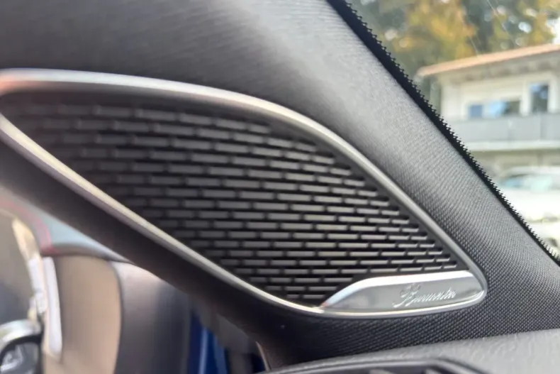 Mercedes-Benz CLA 200 din 2024 cu 4.000 km - oferta MER144053 - foto 22