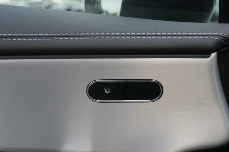 Mercedes-Benz CLA 200 din 2025 cu 19.900 km - oferta MER144055 - foto 11