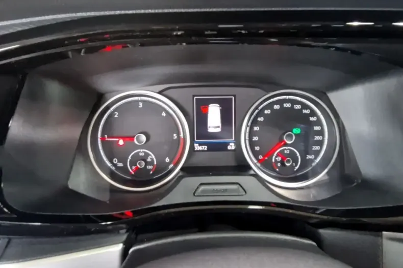 Volkswagen T6 Multivan din 2023 cu 33.600 km - oferta VOL144063 - foto 8