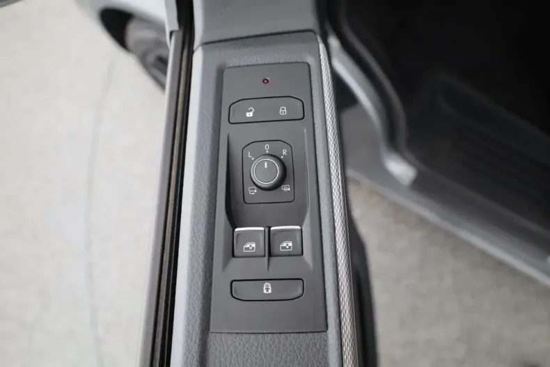 Volkswagen T6 Multivan din 2023 cu 58.400 km - oferta VOL144064 - foto 11