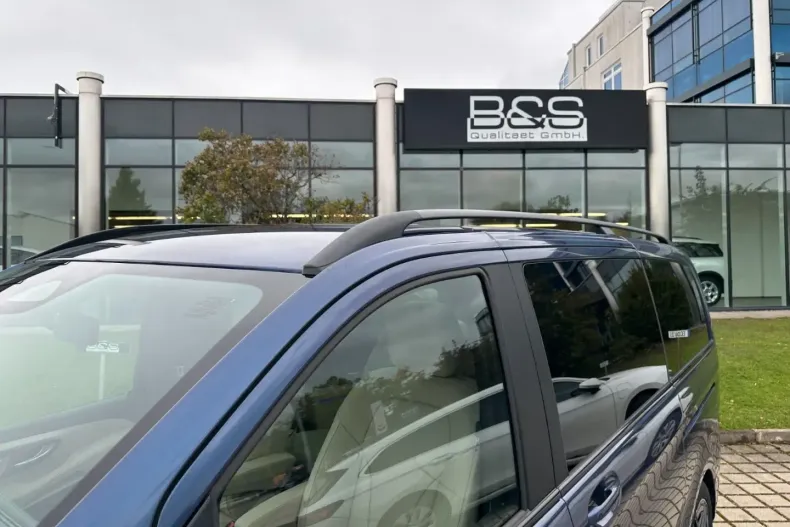 Mercedes-Benz V 300 din 2025 cu 6.000 km - oferta MER144075 - foto 11