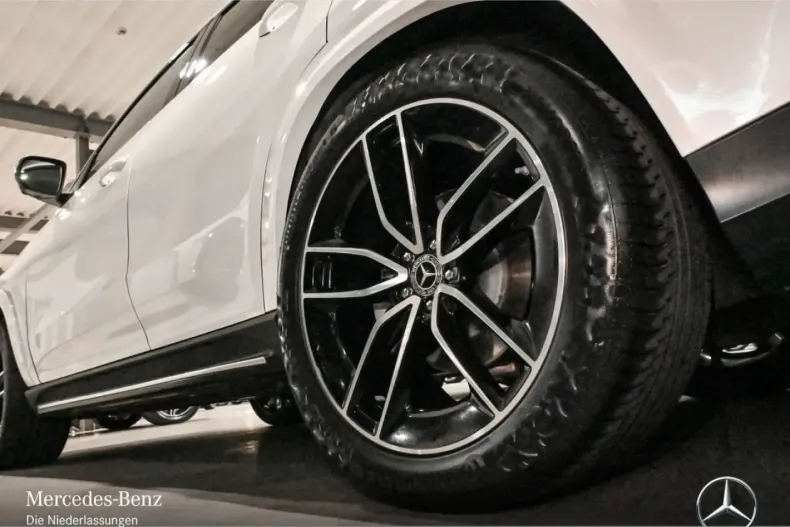 Mercedes-Benz GLE 400 din 2021 cu 61.946 km - oferta MER144093 - foto 3