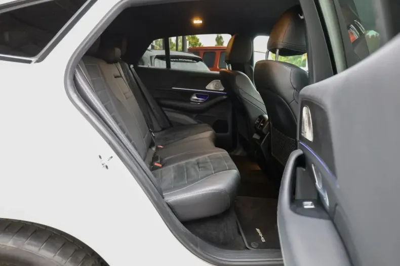 Mercedes-Benz GLE 350 din 2021 cu 43.274 km - oferta MER144095 - foto 4