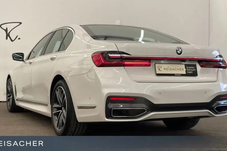 BMW 740 din 2022 cu 68.374 km - oferta BMW144100 - foto 2