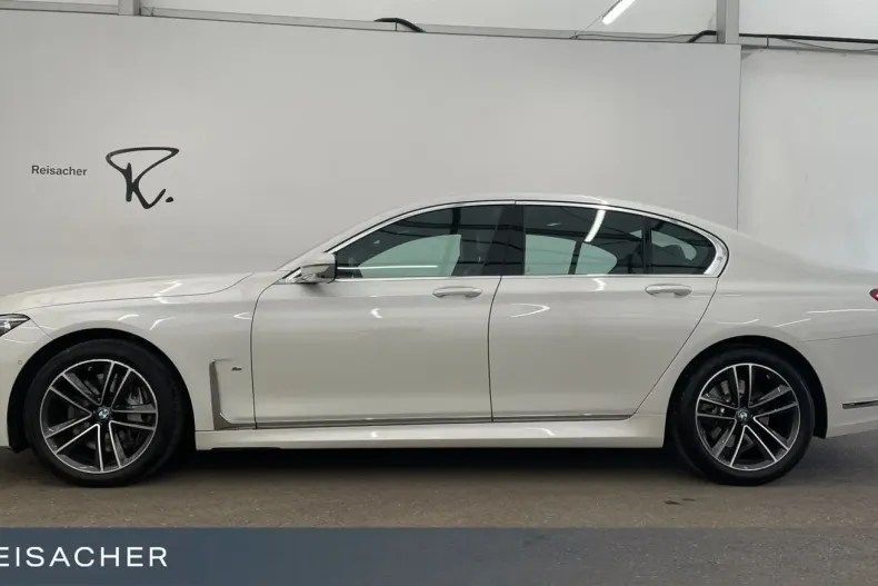 BMW 740 din 2022 cu 68.374 km - oferta BMW144100 - foto 3