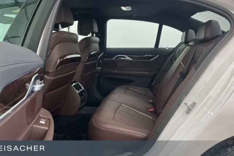 BMW 740 din 2022 cu 68.374 km - oferta BMW144100 - foto 9