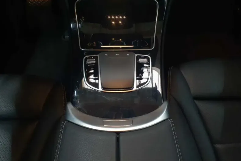 Mercedes-Benz GLC 220 din 2022 cu 69.836 km - oferta MER144105 - foto 5