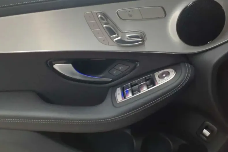 Mercedes-Benz GLC 220 din 2022 cu 69.836 km - oferta MER144105 - foto 10