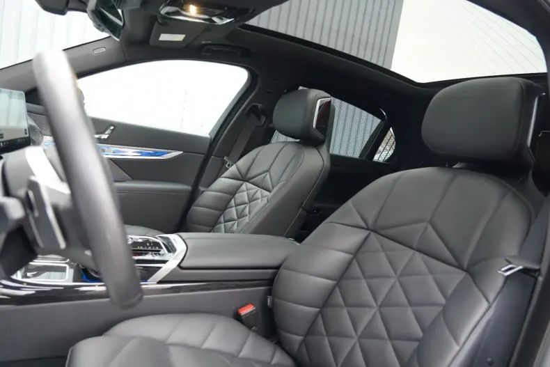 BMW 740 din 2024 cu 26.000 km - oferta BMW144118 - foto 20