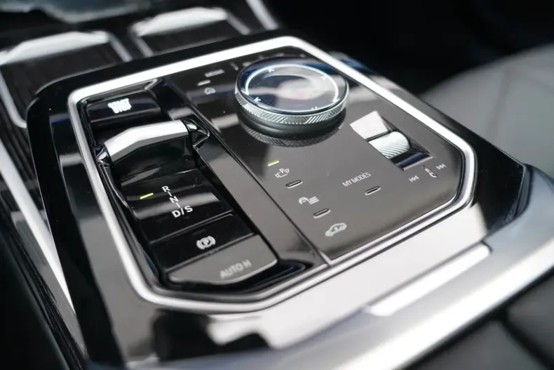 BMW 740 din 2024 cu 26.000 km - oferta BMW144118 - foto 34