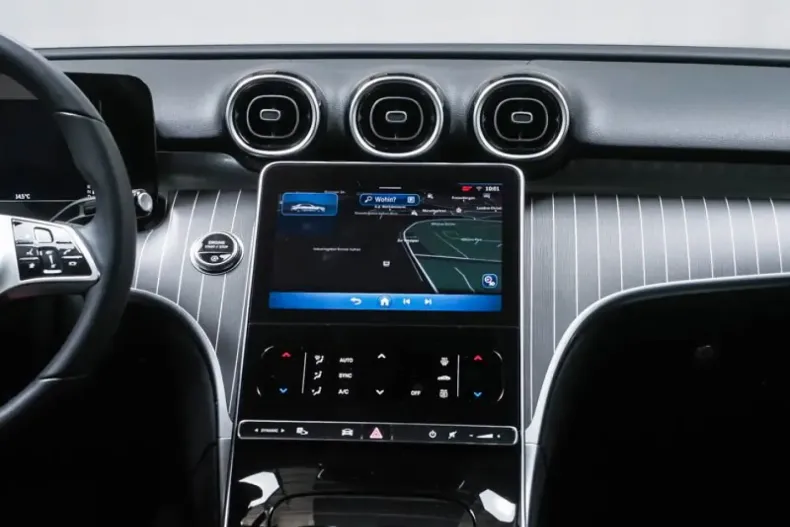 Mercedes-Benz C 300 din 2022 cu 4.000 km - oferta MER144123 - foto 5