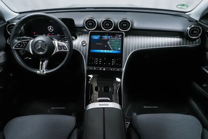 Mercedes-Benz C 300 din 2022 cu 4.000 km - oferta MER144123 - foto 6