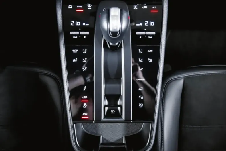 Porsche Macan din 2022 cu 45.900 km - oferta POR144124 - foto 21