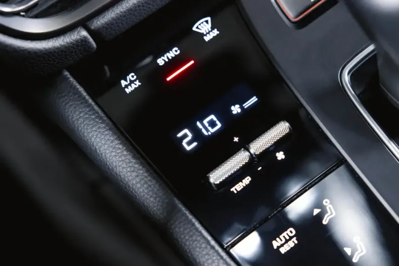 Porsche Macan din 2022 cu 45.900 km - oferta POR144124 - foto 38