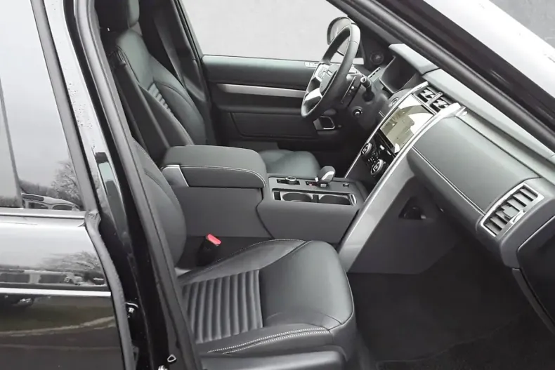 Land Rover Discovery din 2025 cu 9.900 km - oferta LAN144125 - foto 2