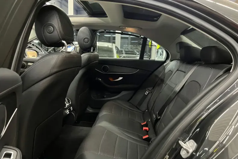 Mercedes-Benz C 300 din 2021 cu 81.809 km - oferta MER144127 - foto 35