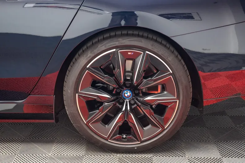 BMW i7 din 2023 cu 25.000 km - oferta BMW144128 - foto 13