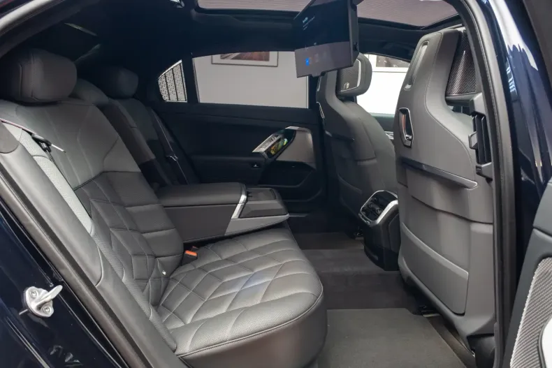 BMW i7 din 2023 cu 25.000 km - oferta BMW144128 - foto 34